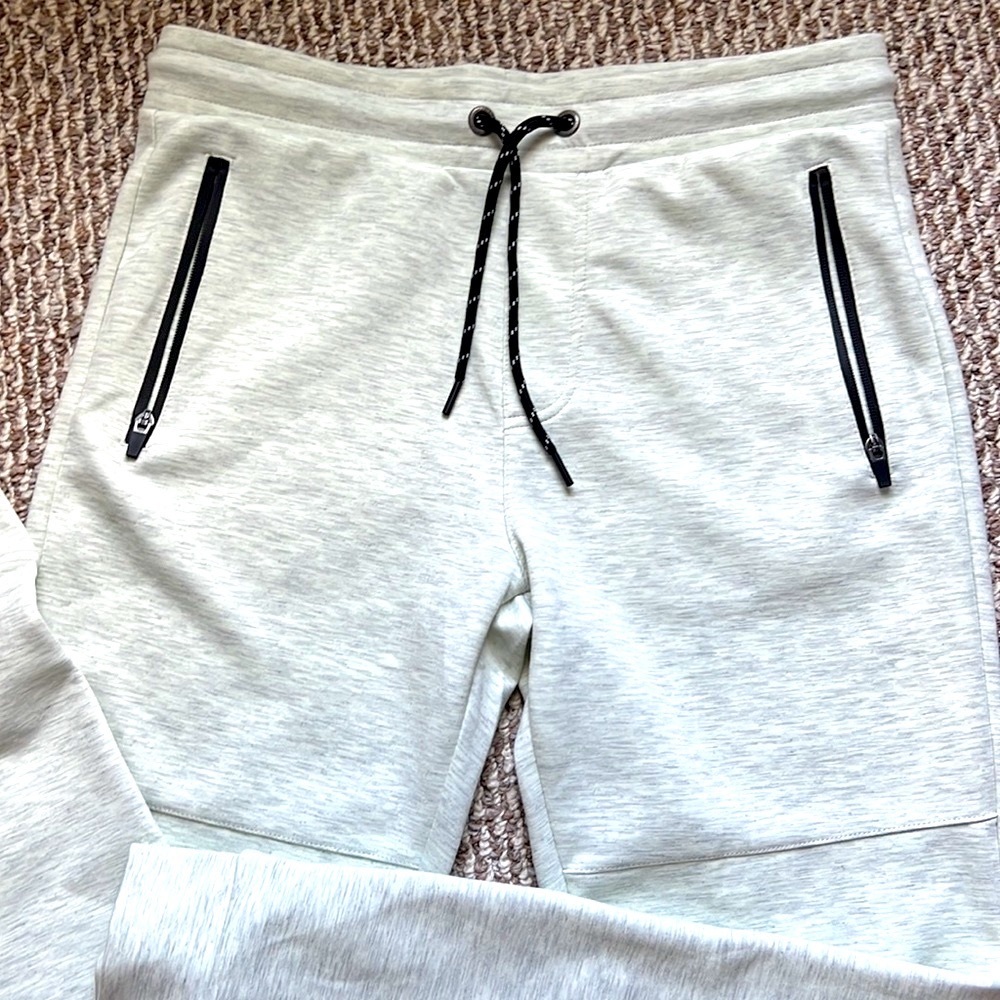 Aeropostale Mens Medium Air Softspun Tech Fleece Jogger Sweatpants WHITE